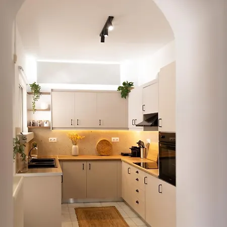 아파트 Aurelia In The Heart Of Chania By 8essentially