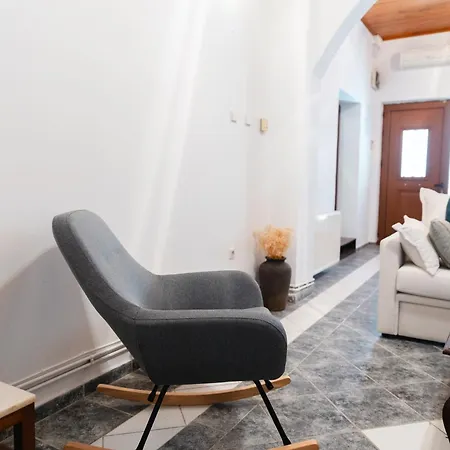 Aurelia In The Heart Of Chania By 8essentially Daire Hanya