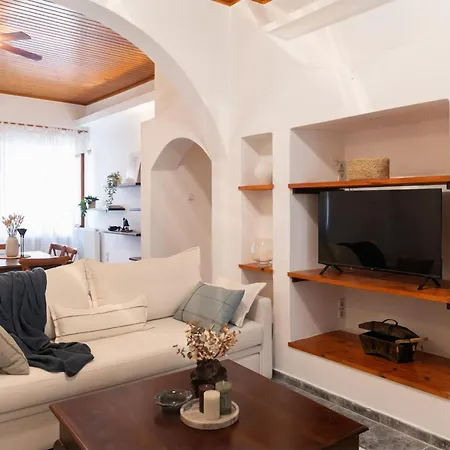 Daire Aurelia In The Heart Of Chania By 8essentially *